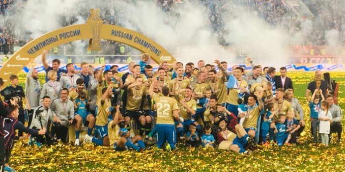 Rusya şampiyonu Zenit kupasını aldı