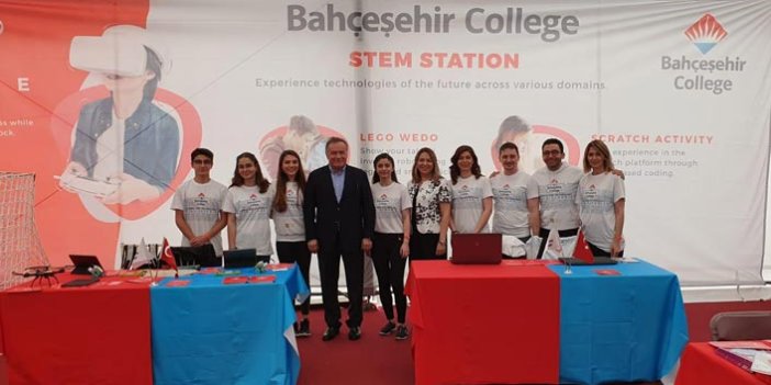 Bahçeşehir Koleji ''Imagineering Fuarı'nda Türkiye'yi temsil etti
