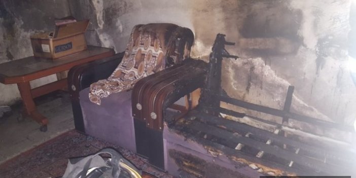 Evin iki odası yangında kül oldu