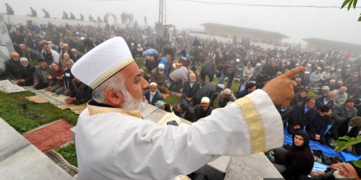 Karadeniz'deki camide 557 yıllık gelenek yaşatılıyor