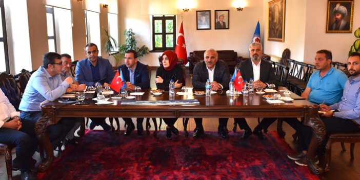 Zorluoğlu Trabzon'daki son durumu vekillere iletti