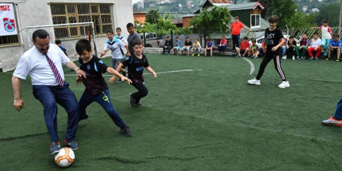 Başkan Genç, çocuklarla mahalle maçına çıktı