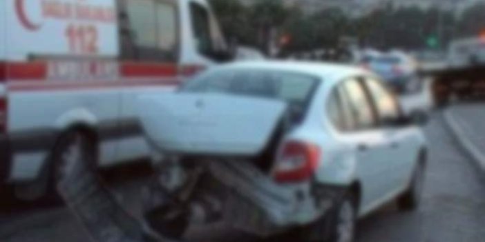 İzmir'de trafik kazası: 1'i ağır 8 yaralı