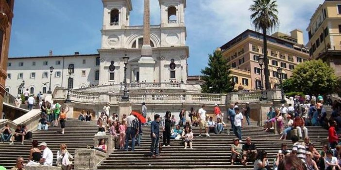 Roma'da İspanyol Merdivenleri'ne oturma yasağı