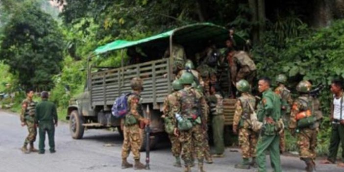 Askeri okula saldırı: 15 ölü
