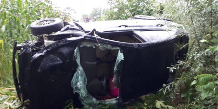 Samsun'da otomobil mısır tarlasına yuvarlandı: 4 yaralı