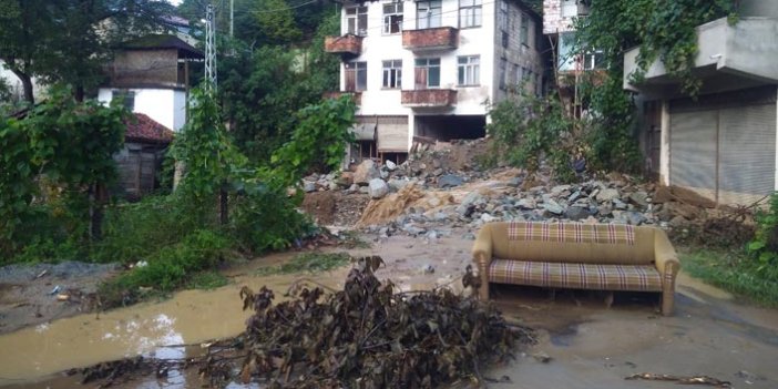 Trabzon'da şiddetli yağış hasara yol açtı