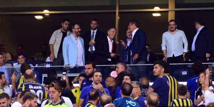 Ahmet Ağaoğlu maçı onunla beraber izledi