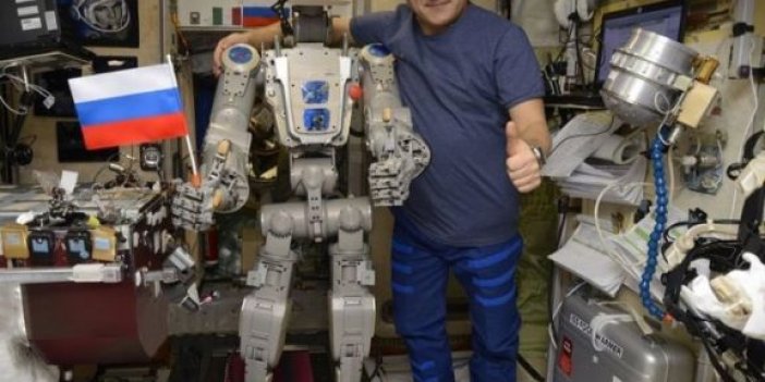 Rusların Uzaya Gönderdiği İlk İnsansı Robot Dünya’ya Döndü