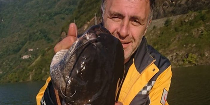 Baraj gölünde 40 kiloluk balık yakaladı