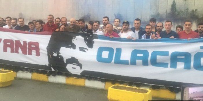 Trabzonspor yurda döndü! Ünal Karaman'a destek