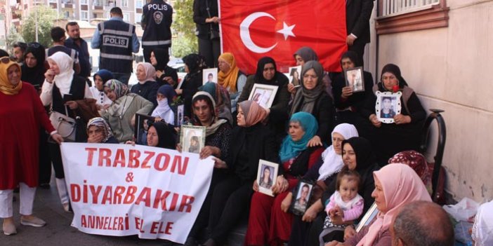 Trabzonlu şehit yakınları Diyarbakır annelerinin eylemine katıldı