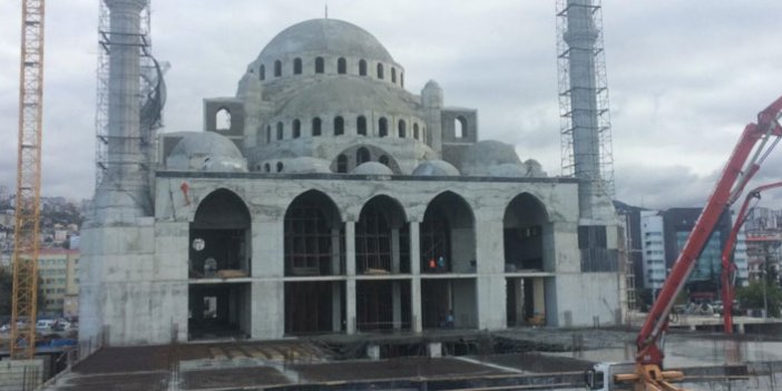 Trabzon'da yapılan yeni caminin zemininde tehlike mi var?