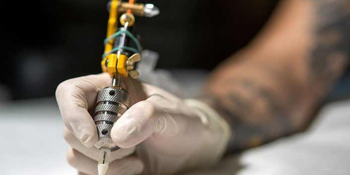 Kalıcı dövme ve piercinglerde hepatit riski