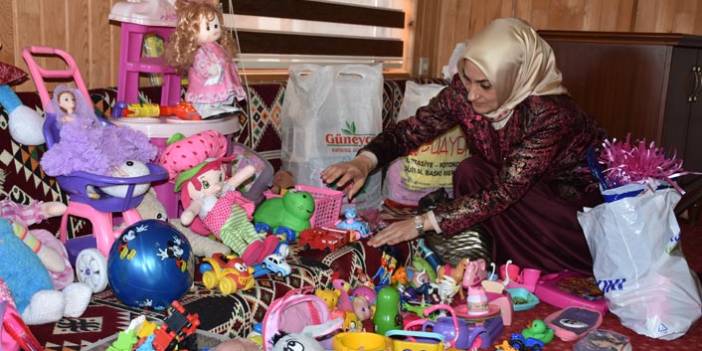 Trabzon'da toplanan oyuncaklar Ağrı'daki çocukların yüzünü güldürecek. 25 Kasım 2019