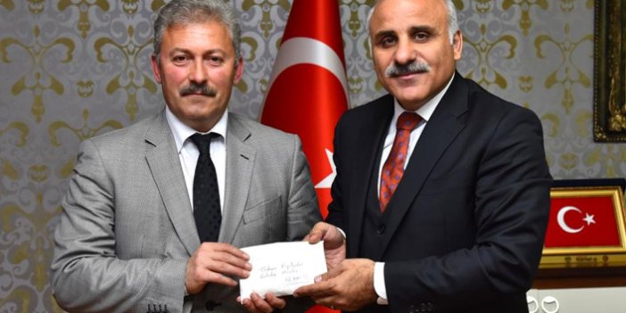 Trabzon'da belediye meclis üyelerinden anlamlı hareket