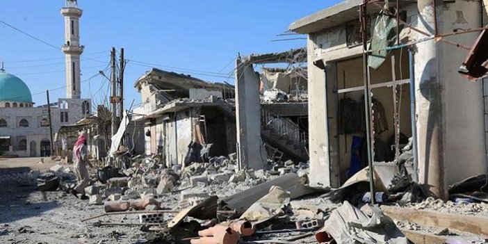 Esed rejimi İdlib'de sivil yerleşimleri vurdu: 12 ölü