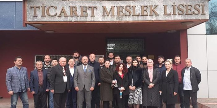 Emlakçı esnafı ve adayları Trabzon'da sınava girdi