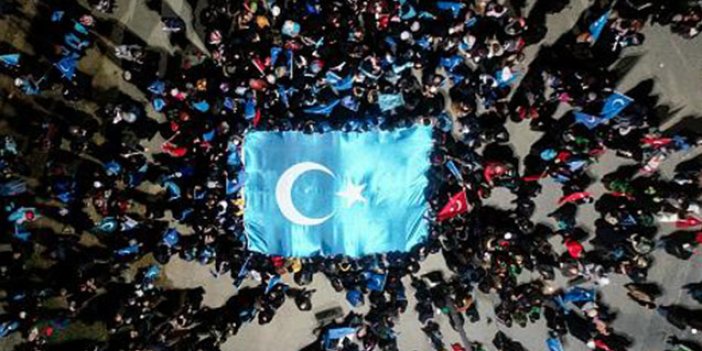 Trabzon'da Doğu Türkistan yürüyüşü