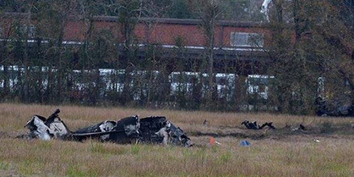 Küçük uçak düştü: 5 ölü, 1 yaralı
