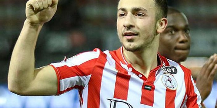 Trabzonlu golcü Halil Dervişoğlu İngiltere'de