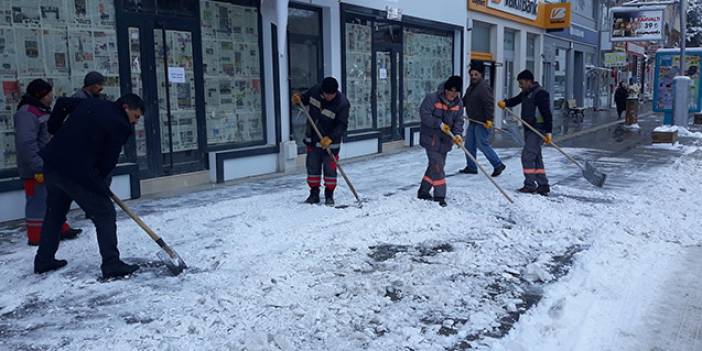 Bayburt'ta karla mücadele sürüyor - 05 Ocak 2020