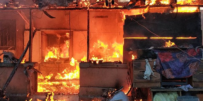 Samsun'da bir ev alev alev yandı