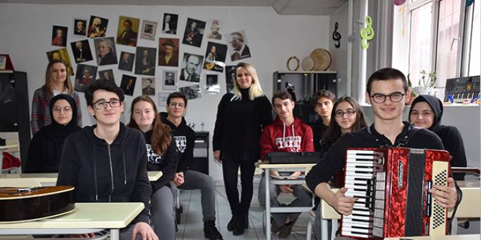Trabzon'da öğrencilerden örnek hareket