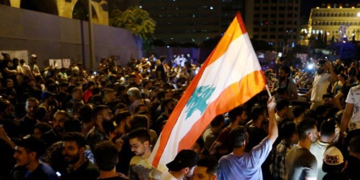 Beyrut’ta protesto: 90 yaralı