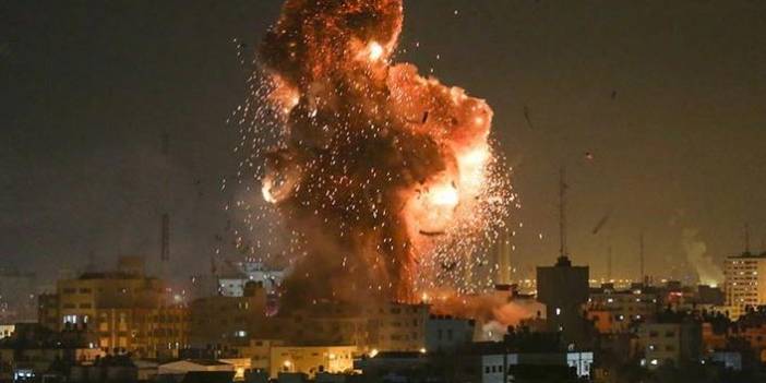 İsrail savaş uçakları İzzeddin el-Kassam Tugaylarına ait askeri noktayı vurdu