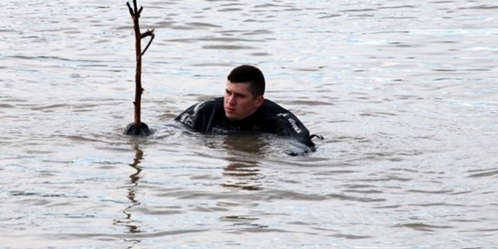 Irmakta suya kapılan babaya ulaşılamadı