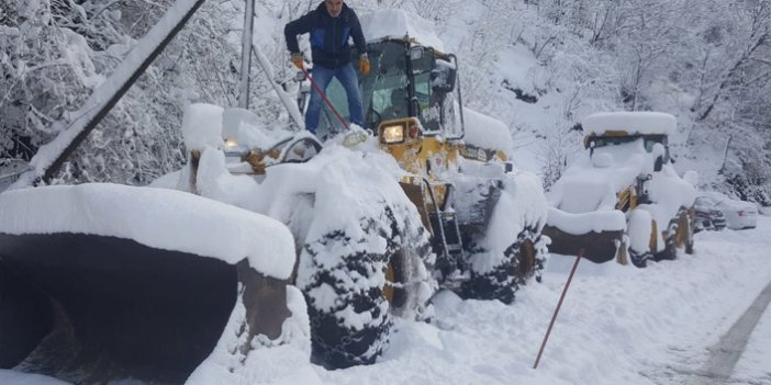 Trabzon'da kar temizleme çalışmaları devam ediyor