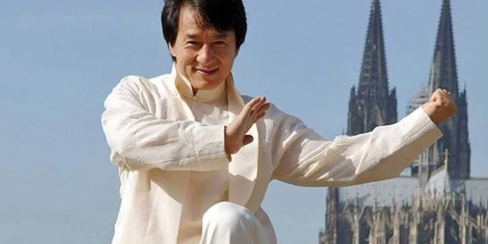 Jackie Chan'den korona virüsü adımı!