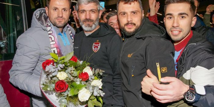 Lider Trabzonspor'a İstanbul'da coşkulu karşılama
