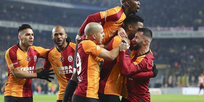 Galatasaray Kadıköy'de Fenerbaheç'yi devirdi
