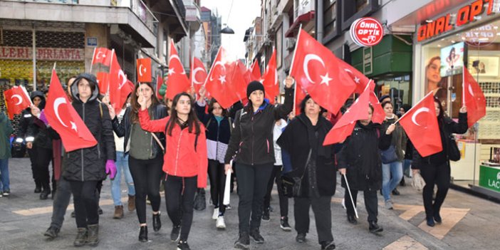 Trabzon'da şehitler için yürüdüler