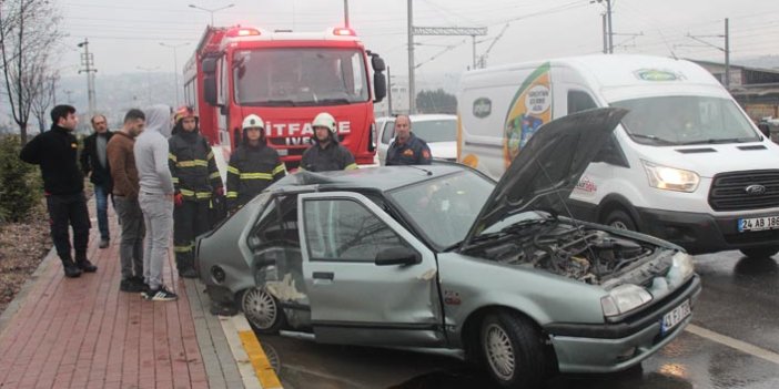 Kocaeli'de 3 aracın karıştığı trafik kazası