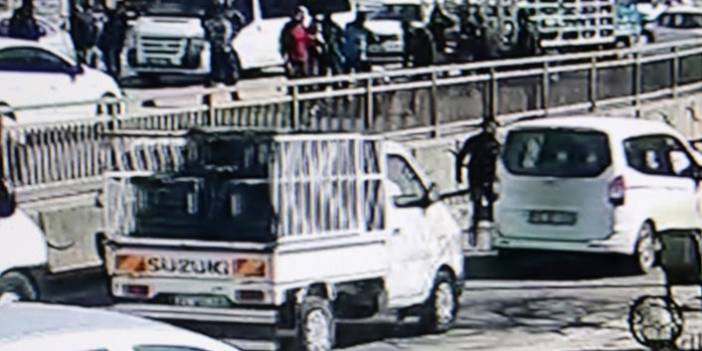 Şanlıurfa'da tüp yüklü kamyon kadına çarptı