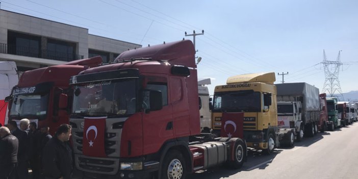 Türk askerine destek olmak için konvoy yaptılar
