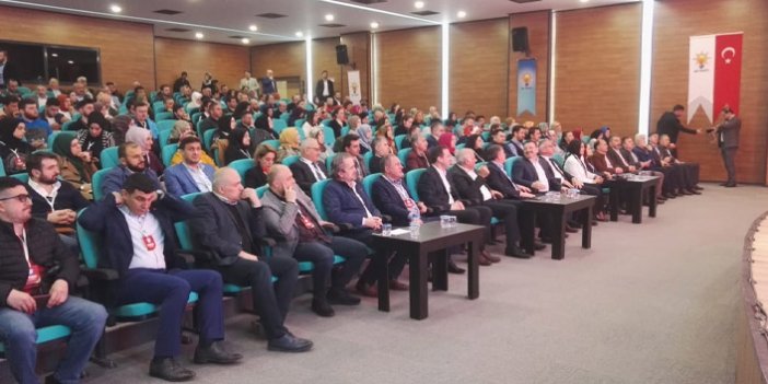 Trabzon'da AK Parti Siyaset Akademisi başladı