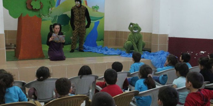 Köy okullarındaki çocuklar tiyatroyla buluşturuluyor