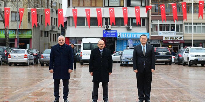 Trabzon'da Çanakkale Zaferi ve Şehitleri anma günü nedeniyle tören düzenlendi.