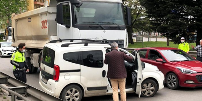 Trabzon'da kaza! Çalışmanın uzaması trafiği kilitledi