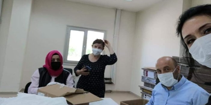 Kadın meclisi maske üretimine başladı
