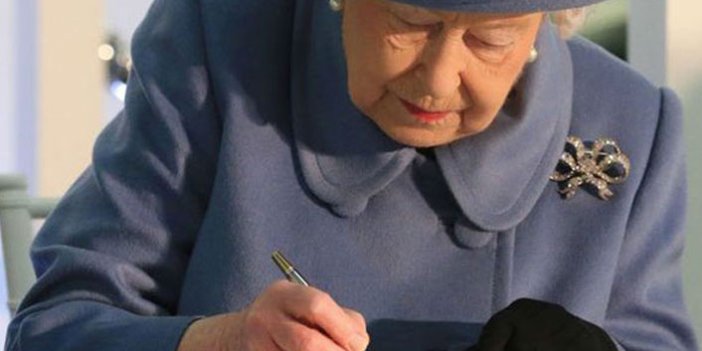 Kraliçe Elizabeth'in 'sır mektupları' kamuya açılacak