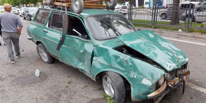 Samsun'da otomobil, refüjdeki ağaca çarptı! 1 yaralı