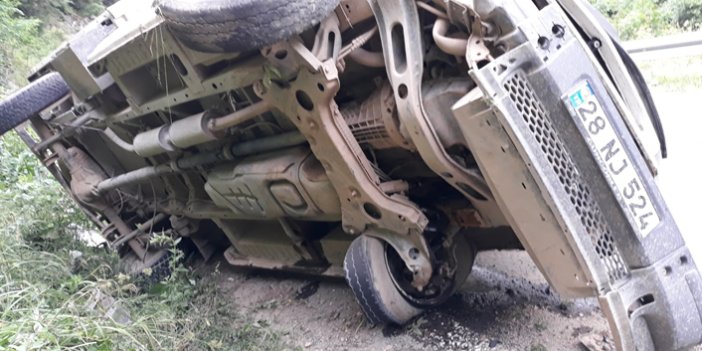 Giresun'da kamyonet devrildi: 5 yaralı