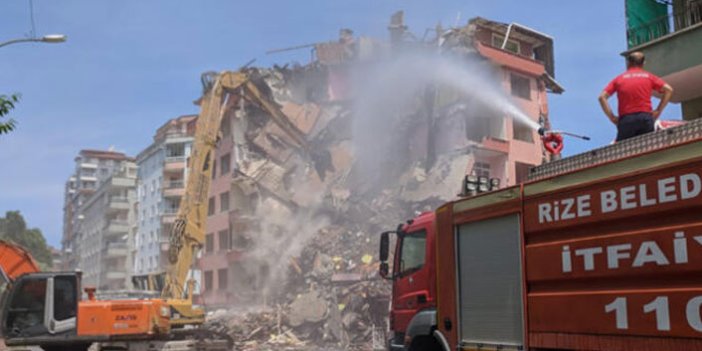 Taşıcıyı kolonları çatlayan 11 katlı bina yıkılıyor
