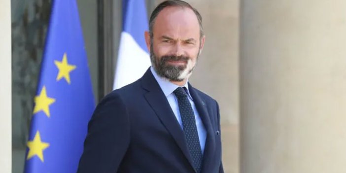 Fransa Başbakanı istifa etti!