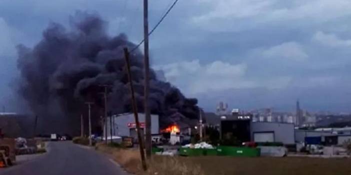 Gebze'de geri dönüşüm fabrikasında yangın - 08 Temmuz 2020